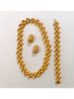 Premier Designs Vintage Gold-Tone Set Choker Necklace Bracelet Clip Earrings